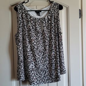 Sleeveless dressy top
